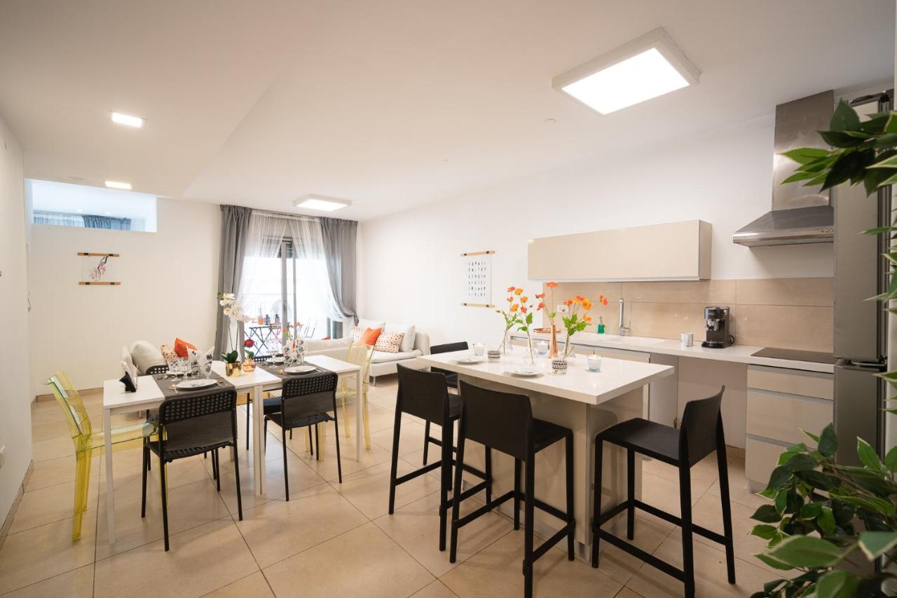 Harav Kuk Modern Apartment By Nimizz Jerusalem Exterior foto